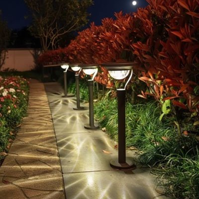 Lampe solaire extérieur pour border un beau chemin