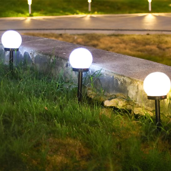 Lampe de jardin boule de lumière bordure