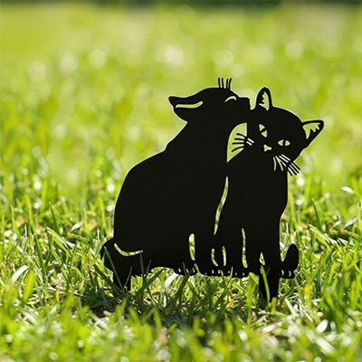 Statue de jardin chats dans votre pelouse